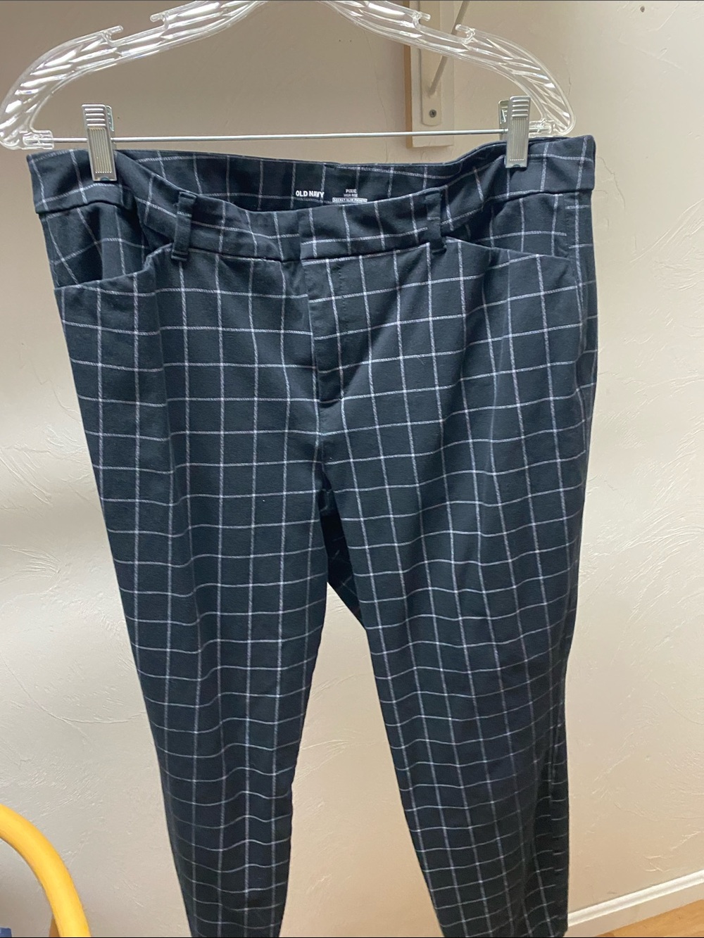 Old Navy Men’s Black Windowpane Dress Pants
